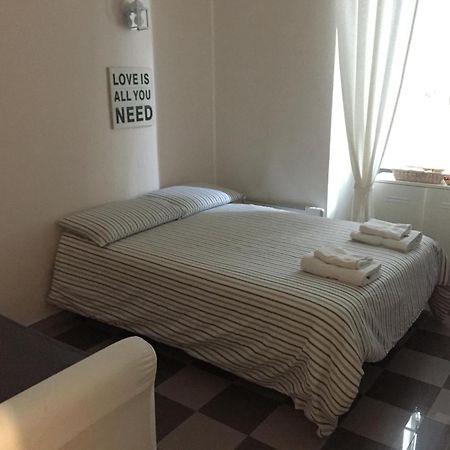Bed2Go Bed and Breakfast Τορίνο Δωμάτιο φωτογραφία